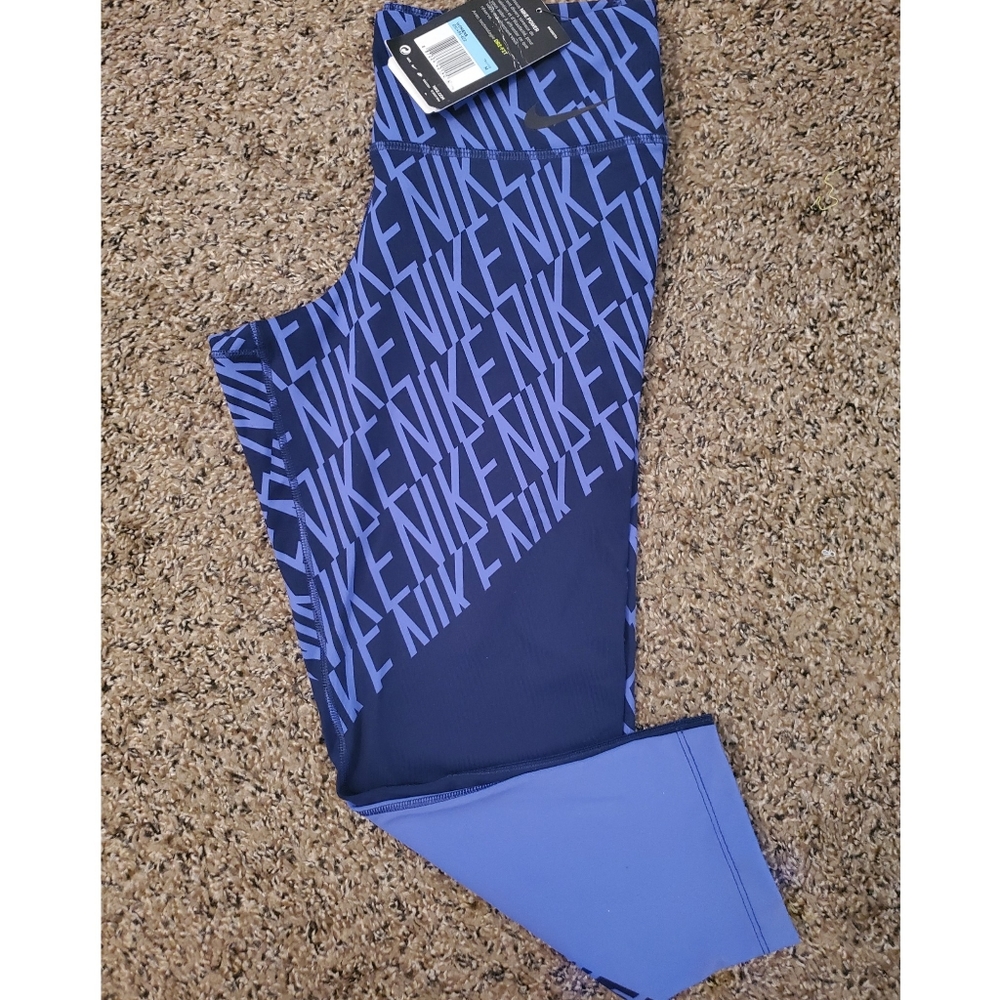 Nike Women's Power Crop